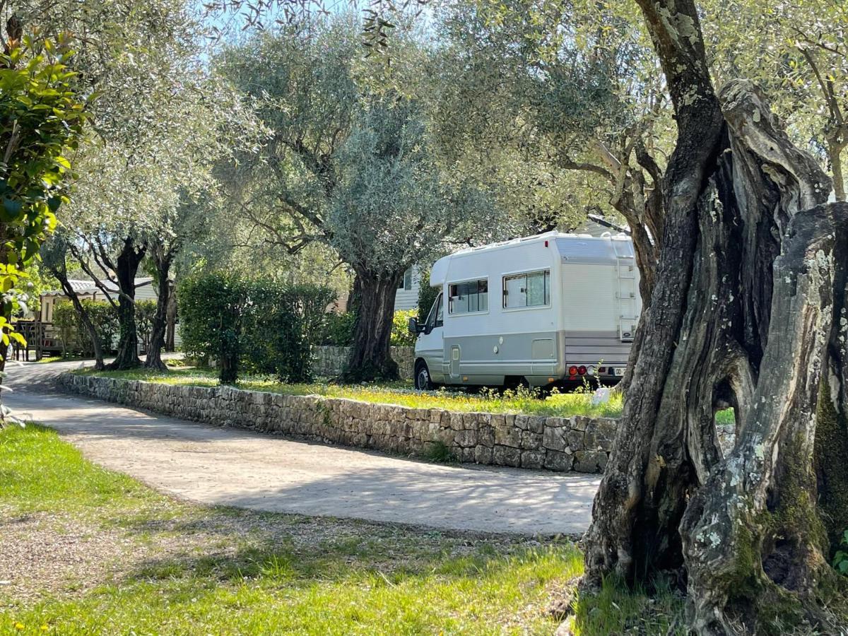 Camping La Paoute Grasse Bagian luar foto