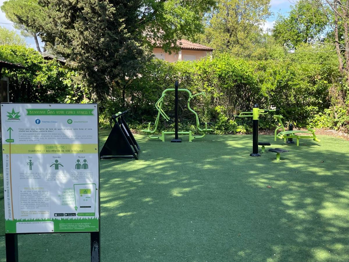 Camping La Paoute Grasse Bagian luar foto